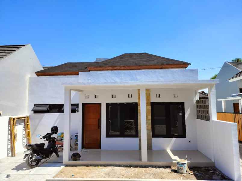 dijual rumah sumberharjo