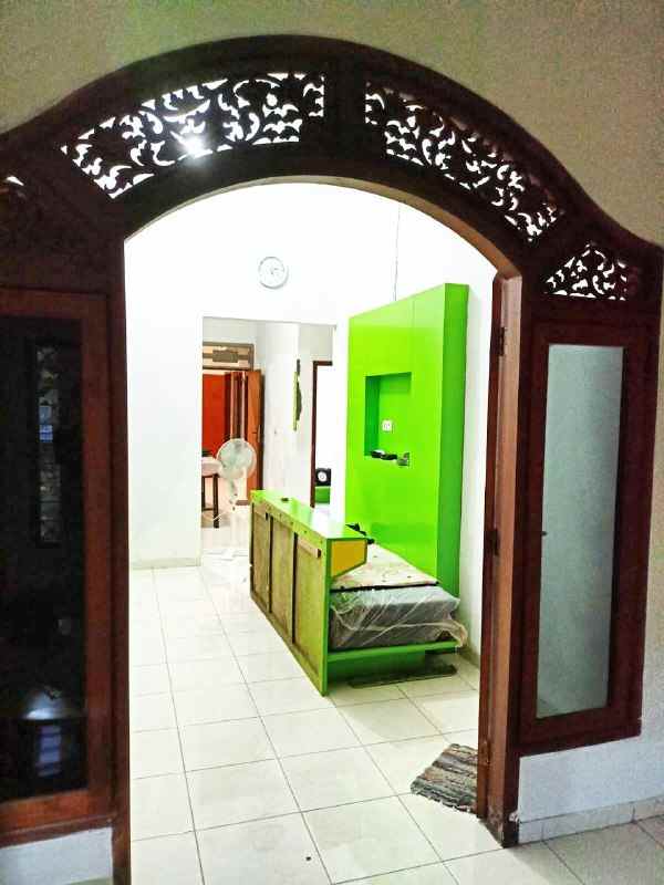 dijual rumah surya residence