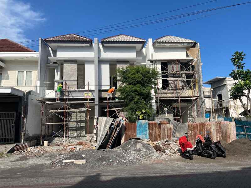 dijual rumah sutorejo