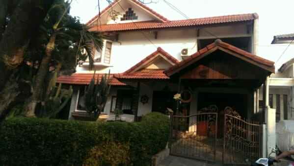 dijual rumah taman bougenvile caman