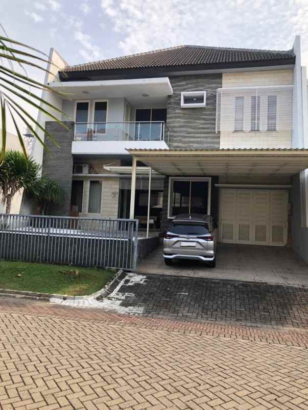 dijual rumah taman golf citraland