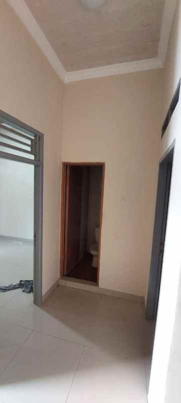 dijual rumah taman harapan baru