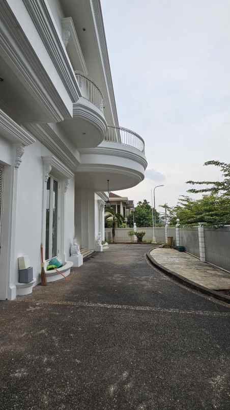 dijual rumah taman hijau j11 kembangan