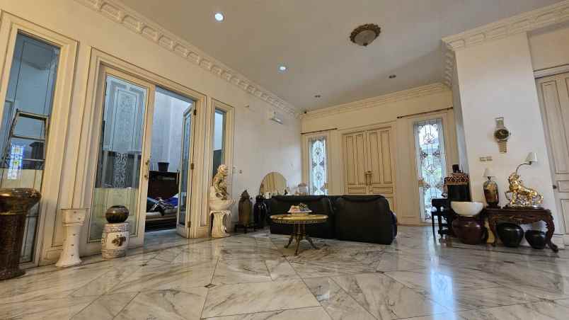 dijual rumah taman hijau j11 kembangan