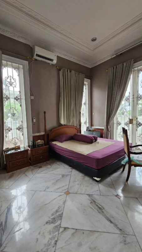 dijual rumah taman hijau j11 kembangan