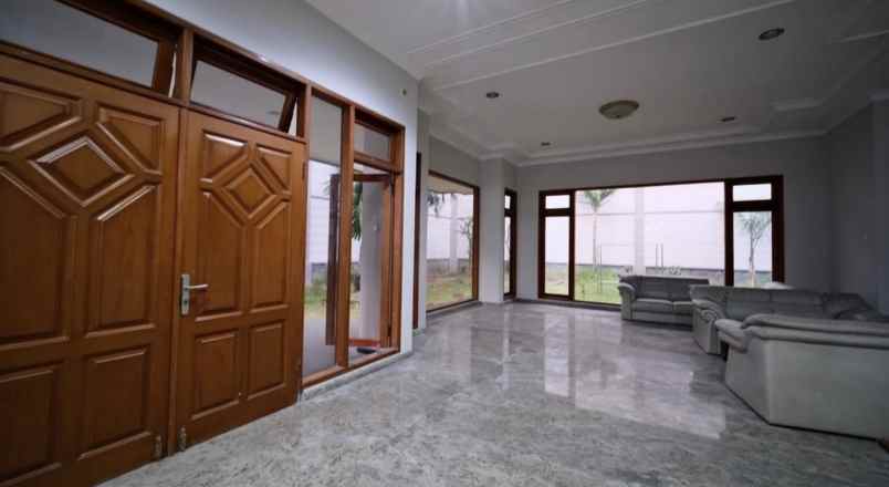 dijual rumah taman hunian satelit
