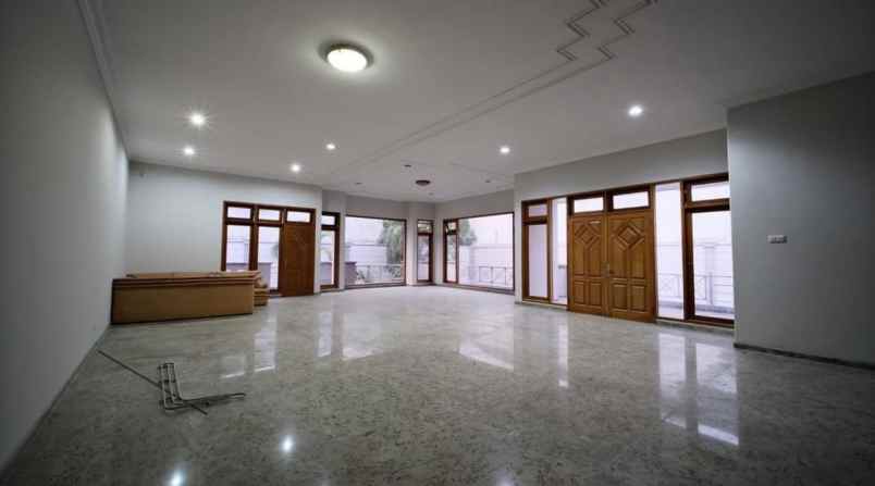 dijual rumah taman hunian satelit