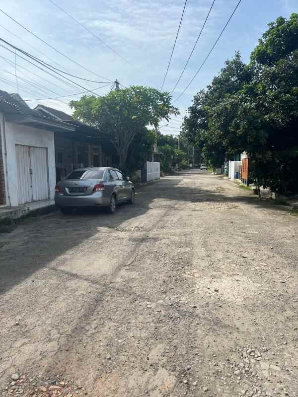 dijual rumah taman sawangan