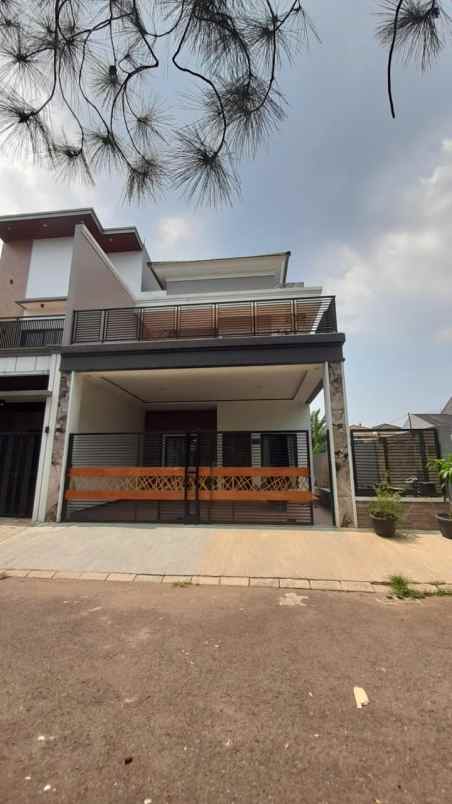 dijual rumah taman telaga mediterania