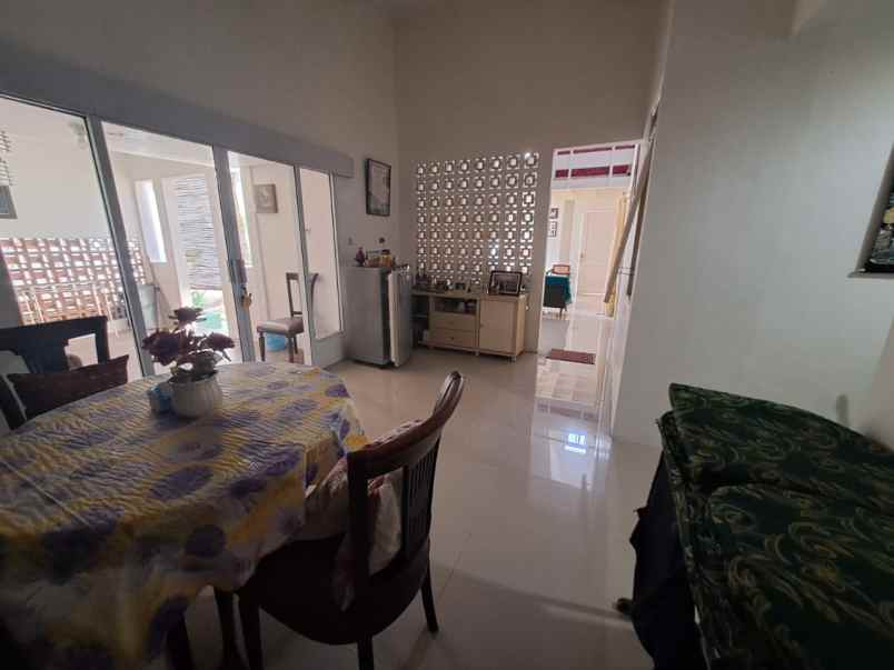 dijual rumah taman venesia sentul city