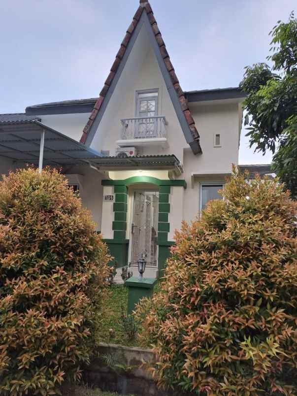 dijual rumah taman venesia sentul city