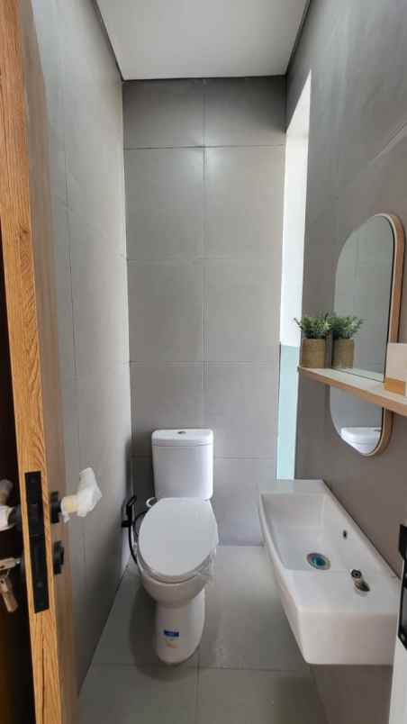 dijual rumah tangerang selatan