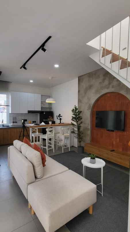 dijual rumah tangerang selatan