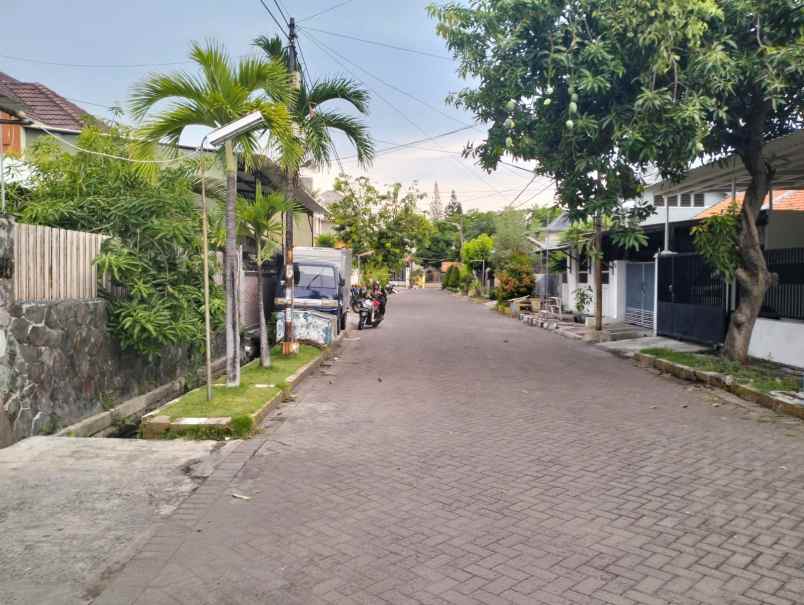 dijual rumah tenggilis mejoyo