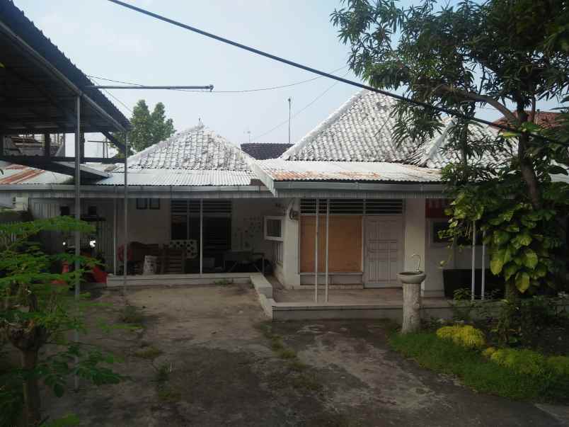 dijual rumah tepi jalan besar pasuruan kota