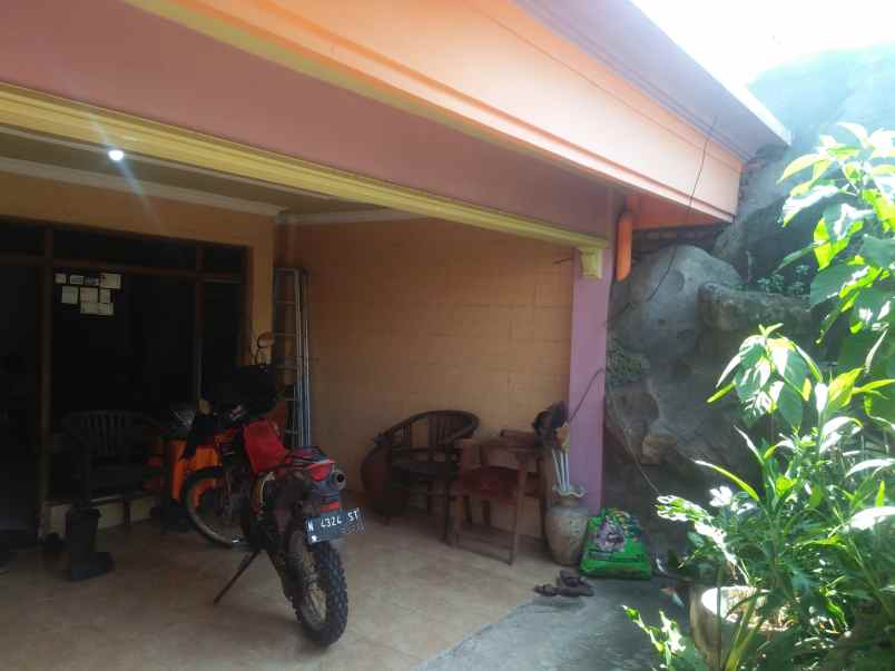 dijual rumah tepi jalan patimura