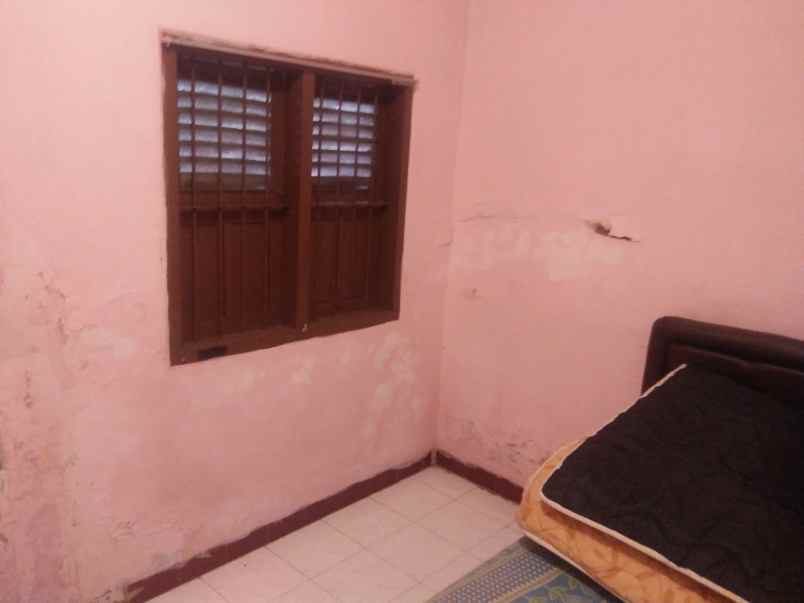 dijual rumah tepi jalan patimura