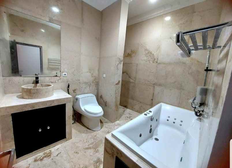 dijual rumah the 9 residence ciganjur