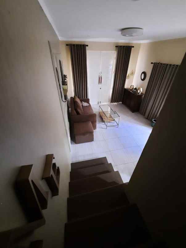 dijual rumah the royal residence