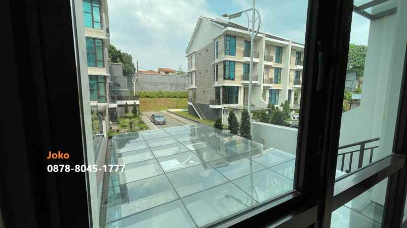 dijual rumah town house pondok indah