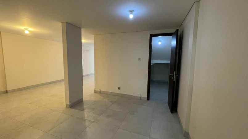 dijual rumah town house pondok indah