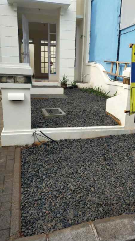 dijual rumah tumbuh 2lt di citragran cibubur