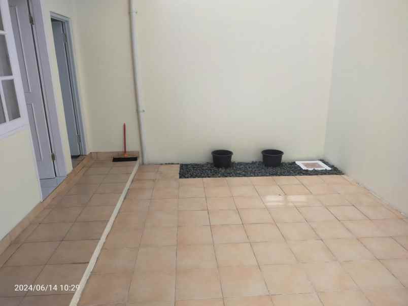 dijual rumah tumbuh 2lt di citragran cibubur