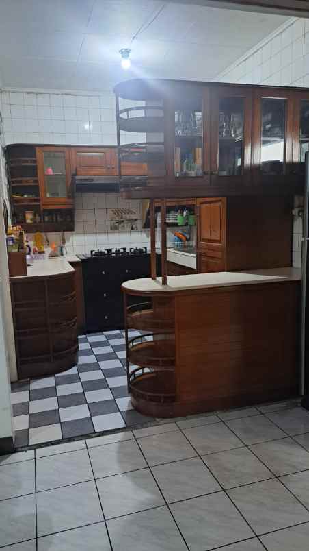 dijual rumah turangga