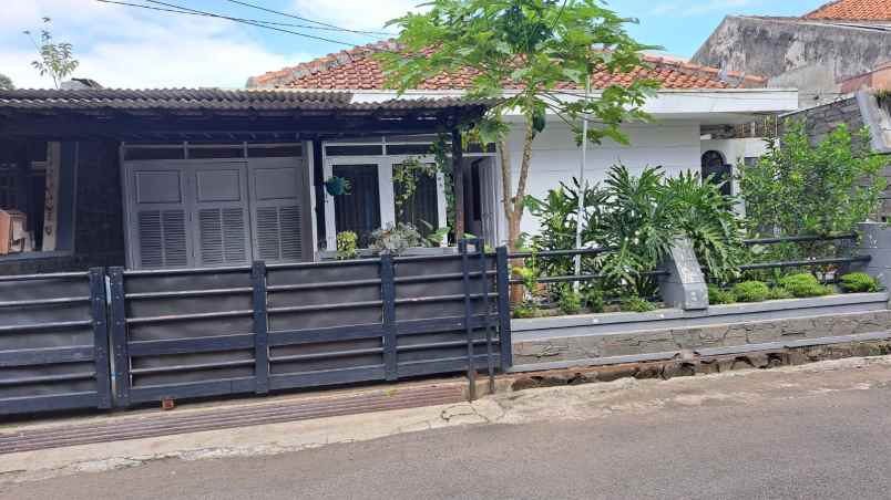 dijual rumah turangga