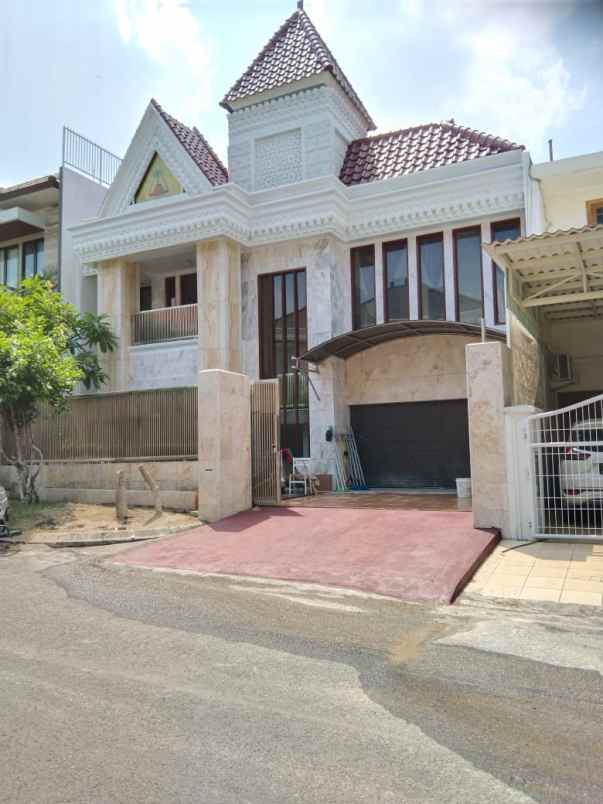 dijual rumah villa bukit indah pakuwon