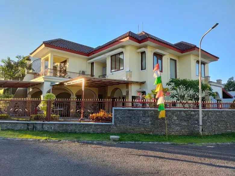 dijual rumah villa bukit mas cluster monaco surabaya