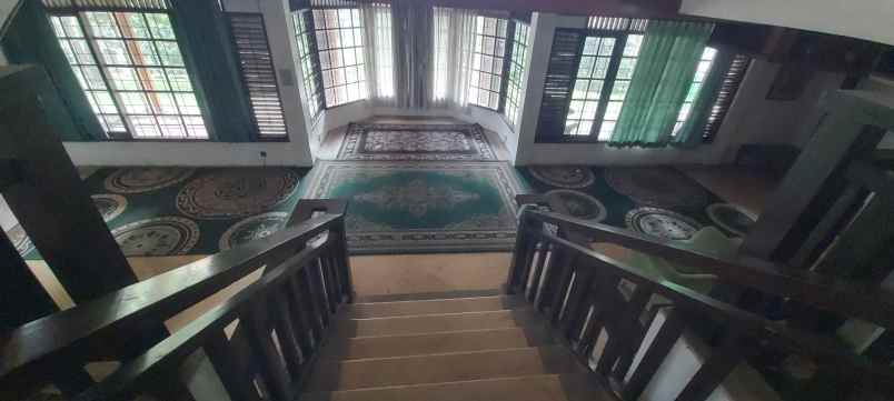 dijual rumah villa di ciwaruga gegerkalong