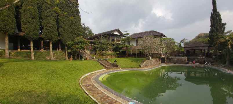 dijual rumah villa di ciwaruga gegerkalong