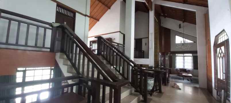 dijual rumah villa di ciwaruga gegerkalong