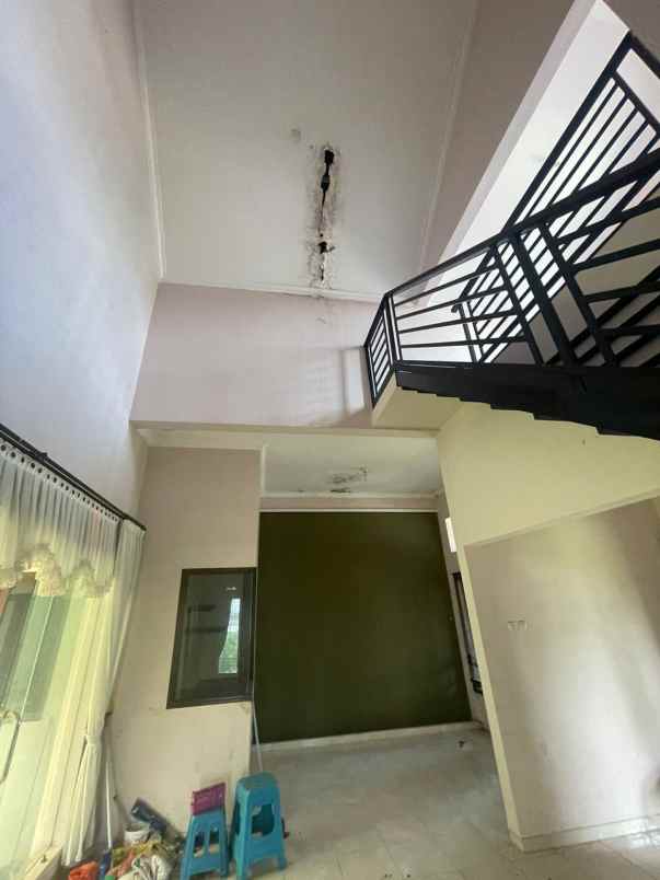 dijual rumah villa puncak tidar