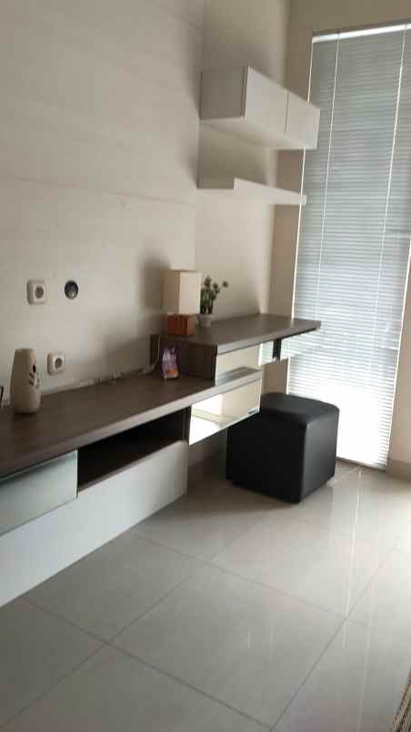 dijual rumah wisata bukit mas cluster rome