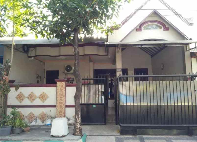 dijual rumah wisma lidah kulon