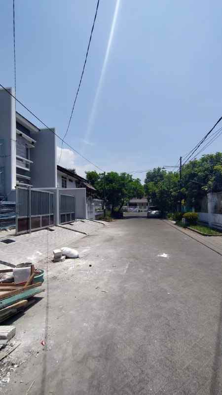 dijual rumah wisma mukti