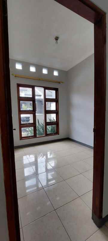 dijual rumah witana harja pamulang