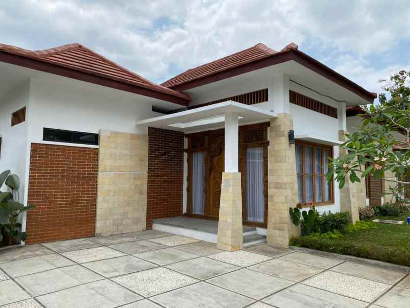 dijual rumah wringin putih