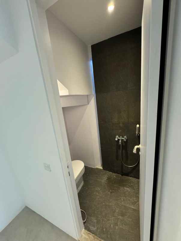 dijual rumah yve habitat limo