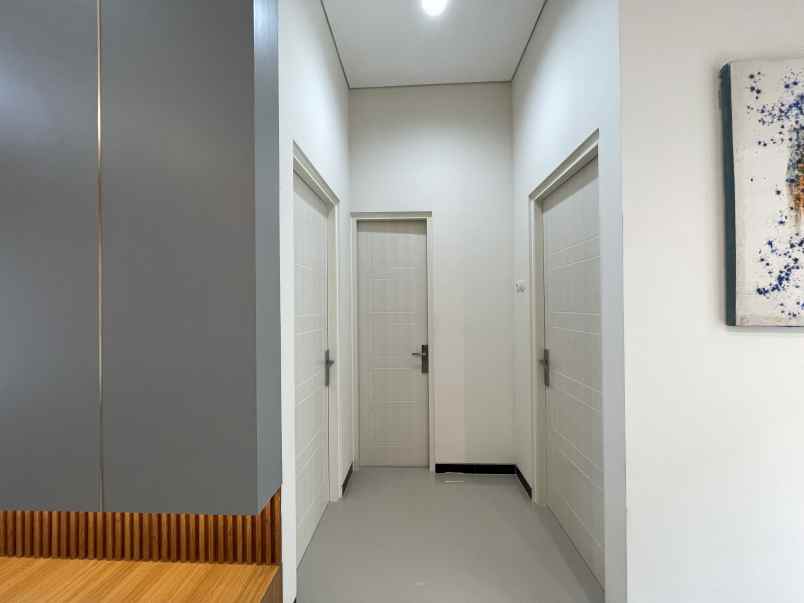 dijual rumahmodern klasik di pandaan