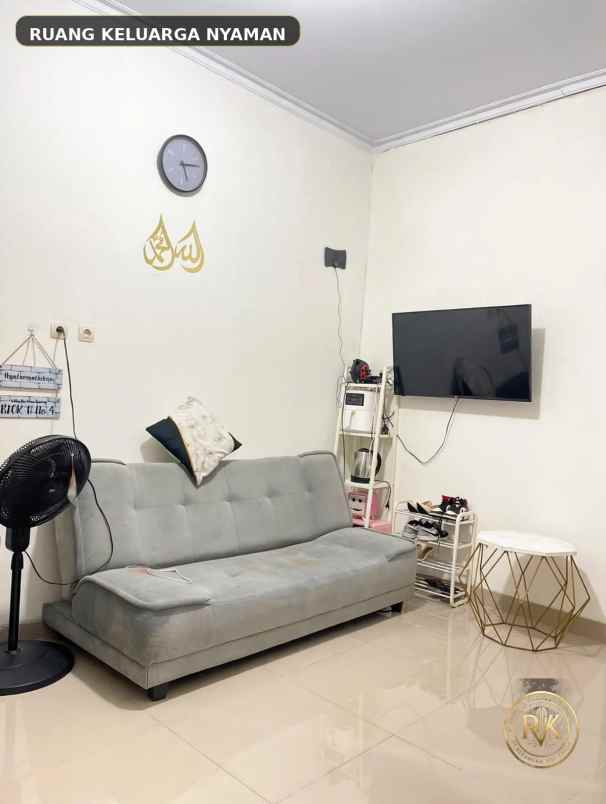 dijual take over rumah strategis dan nyaman beji depok