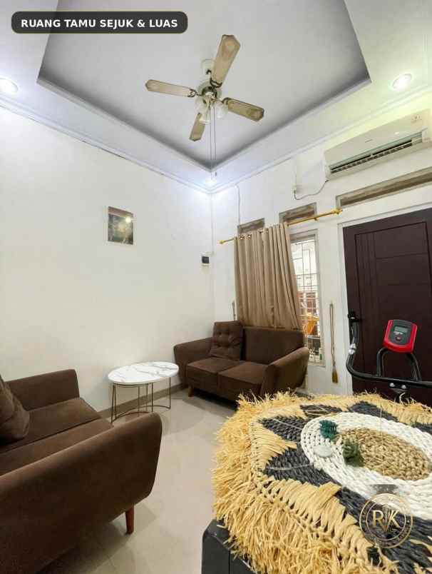 dijual take over rumah strategis dan nyaman beji depok