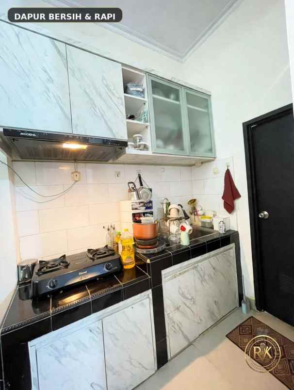 dijual take over rumah strategis dan nyaman beji depok