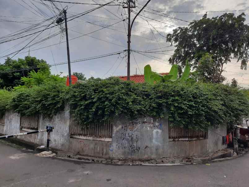 dijual tanah beserta bangunan