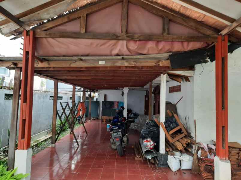 dijual tanah beserta bangunan