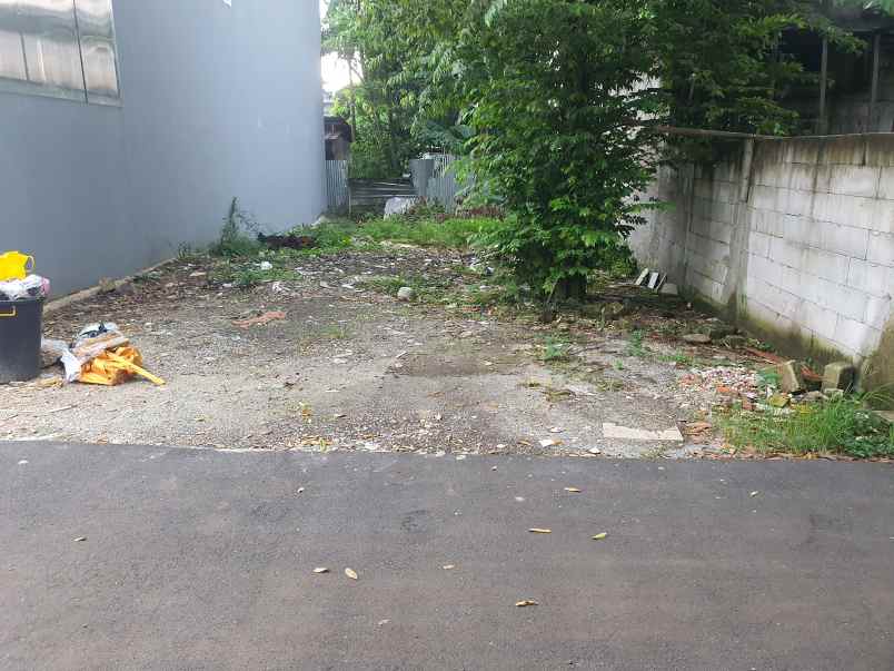 dijual tanah jalan palem puri