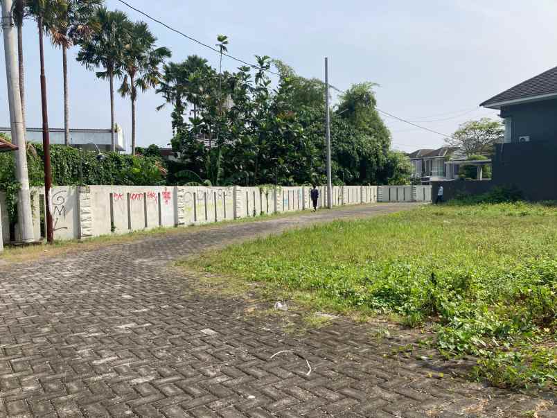 dijual tanah jl kapten hariyadi