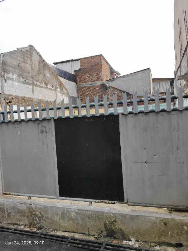 dijual tanah jl karees sapuran no 14